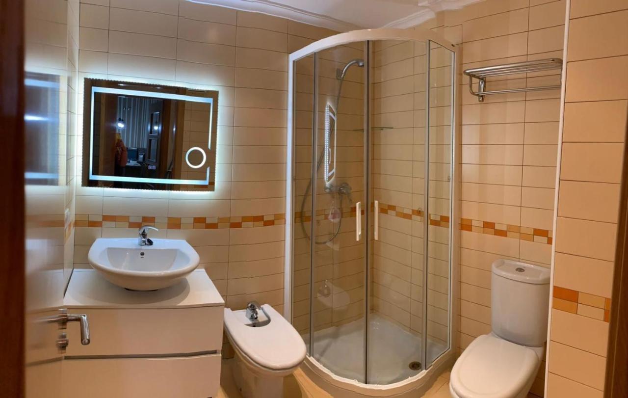 A&M Burela Costa Apartment Bagian luar foto